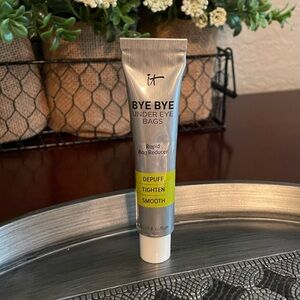 IT Cosmetics Bye Bye